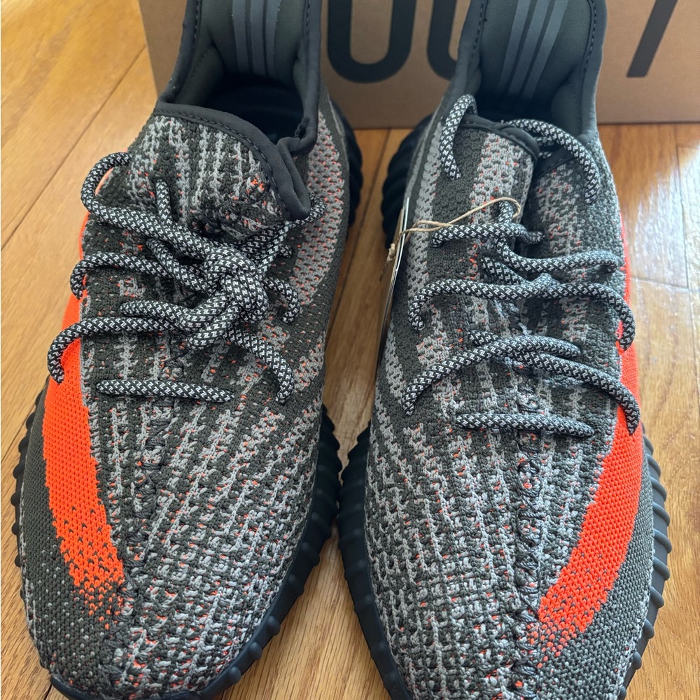 YEEZY BOOST 350 V2
